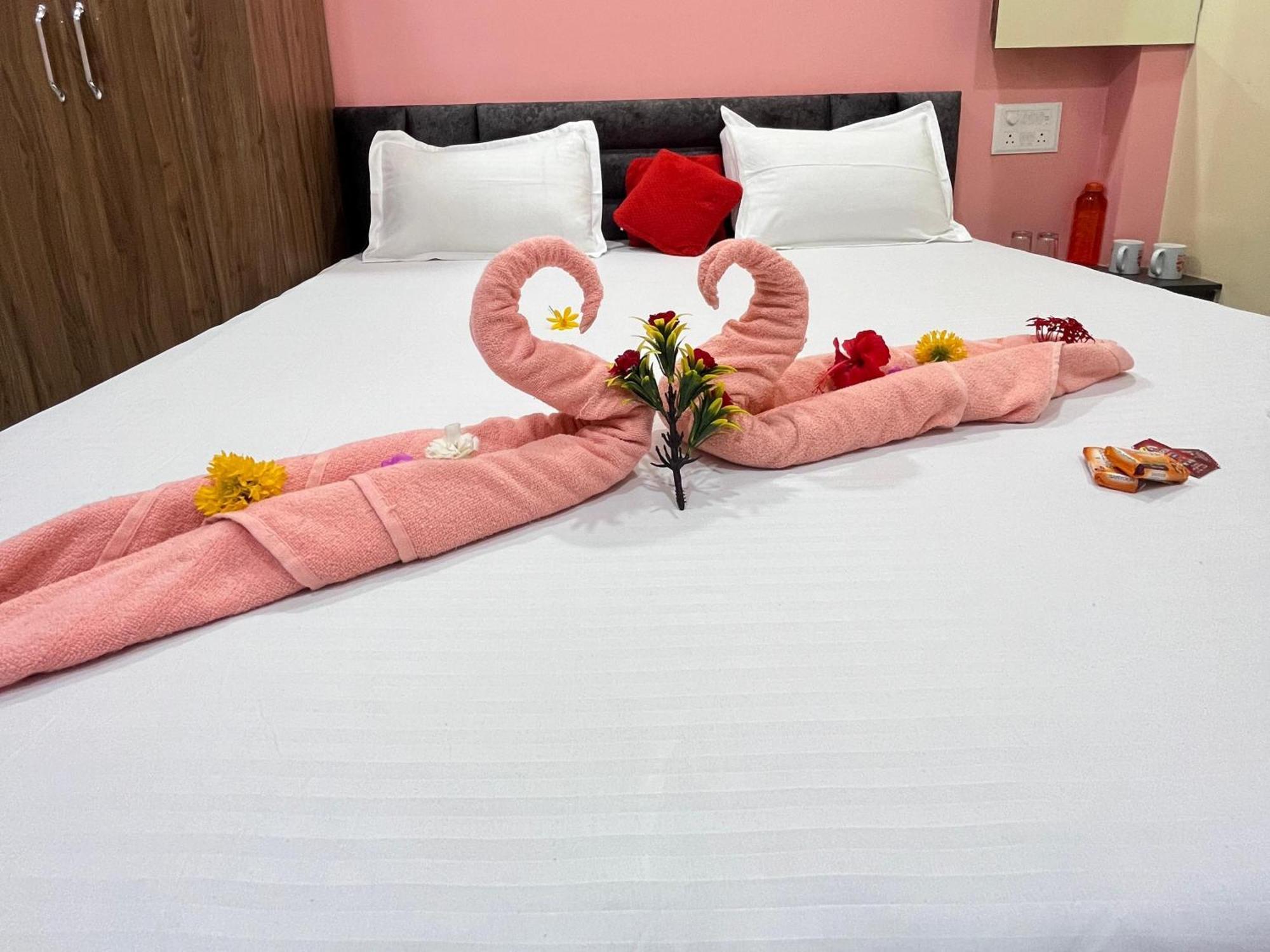 Jai Swaminarayan Delux Homestay Garudeshwar Esterno foto