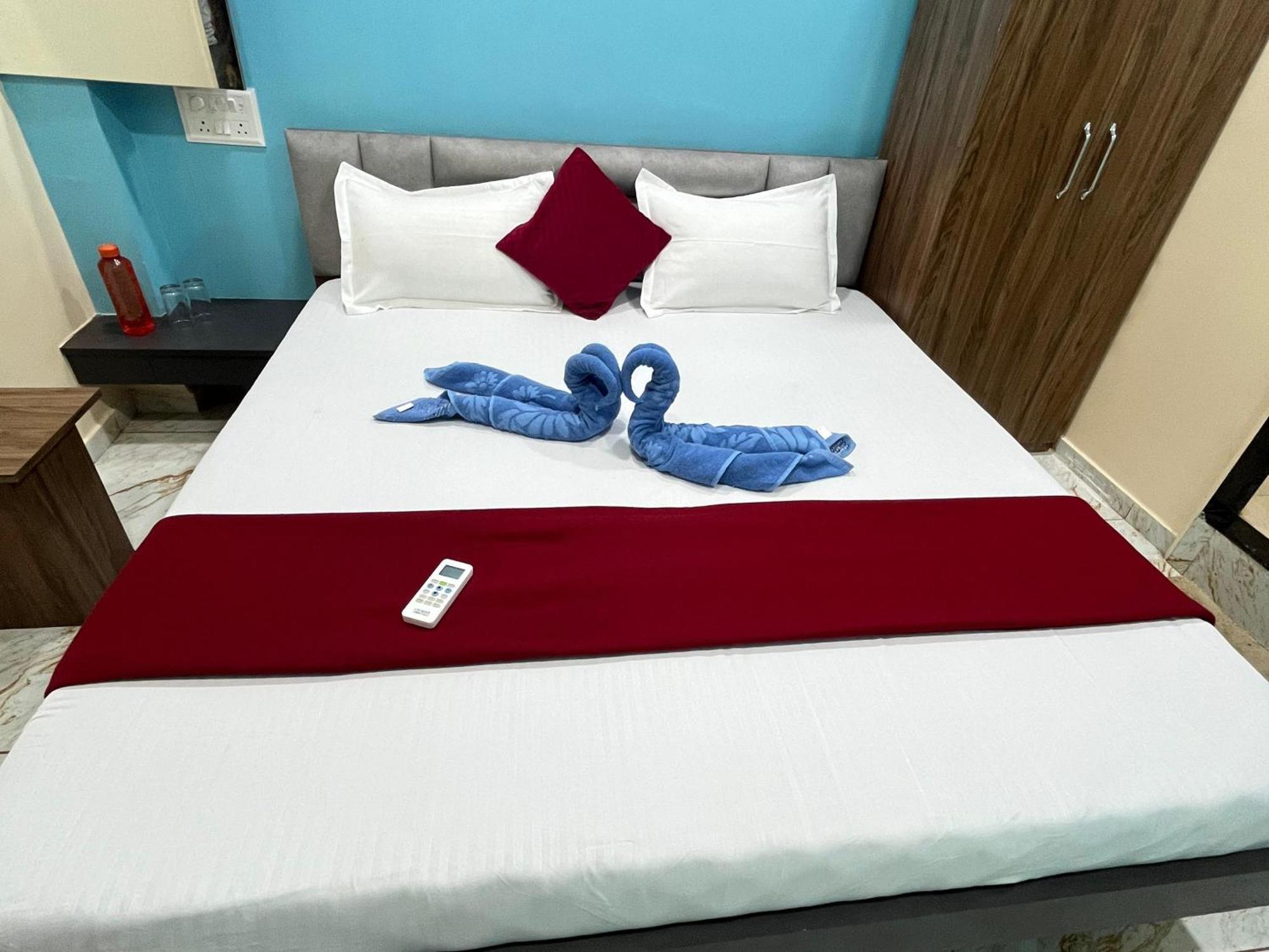 Jai Swaminarayan Delux Homestay Garudeshwar Esterno foto