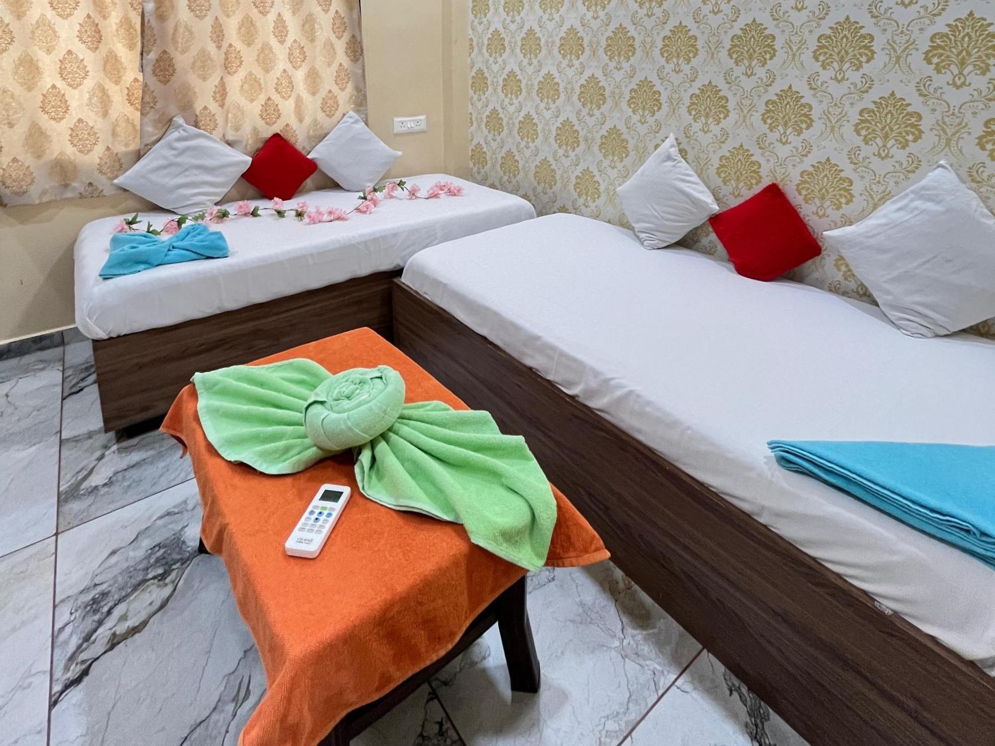 Jai Swaminarayan Delux Homestay Garudeshwar Esterno foto