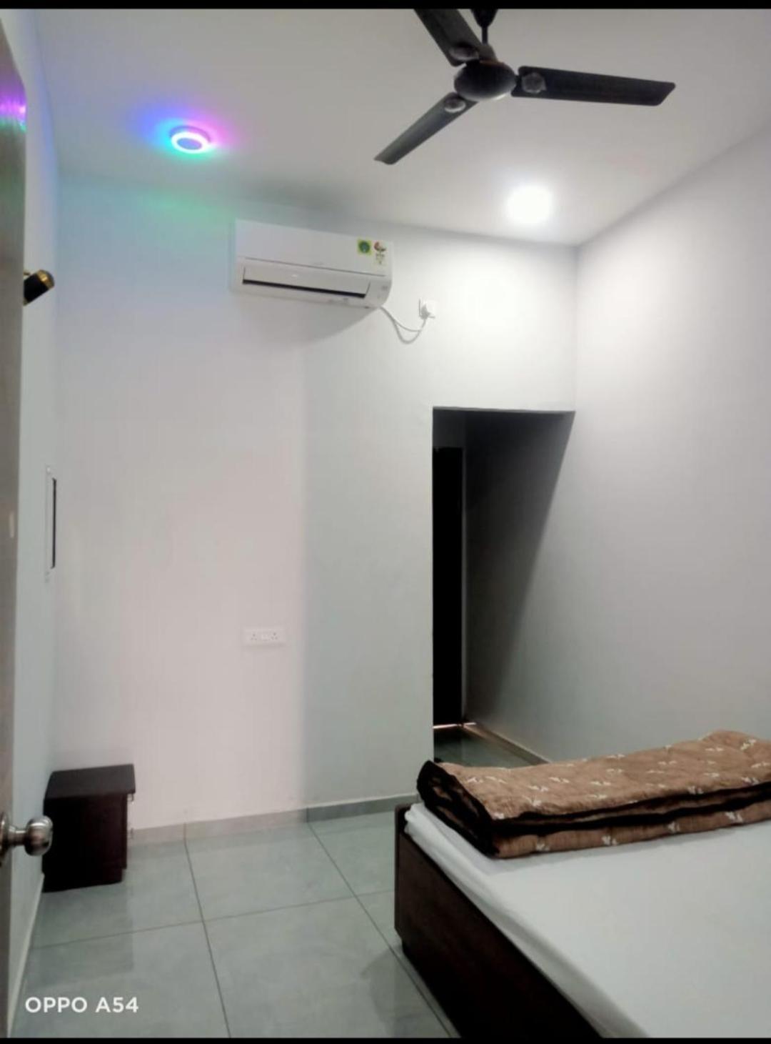 Jai Swaminarayan Delux Homestay Garudeshwar Esterno foto